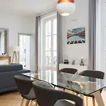 Renovated Spacious Parisian Apt Near La Madeleine