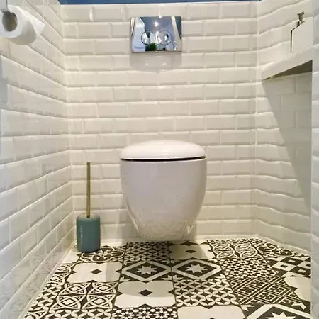 Renovated Spacious Parisian Near La Madeleine Apartment *
