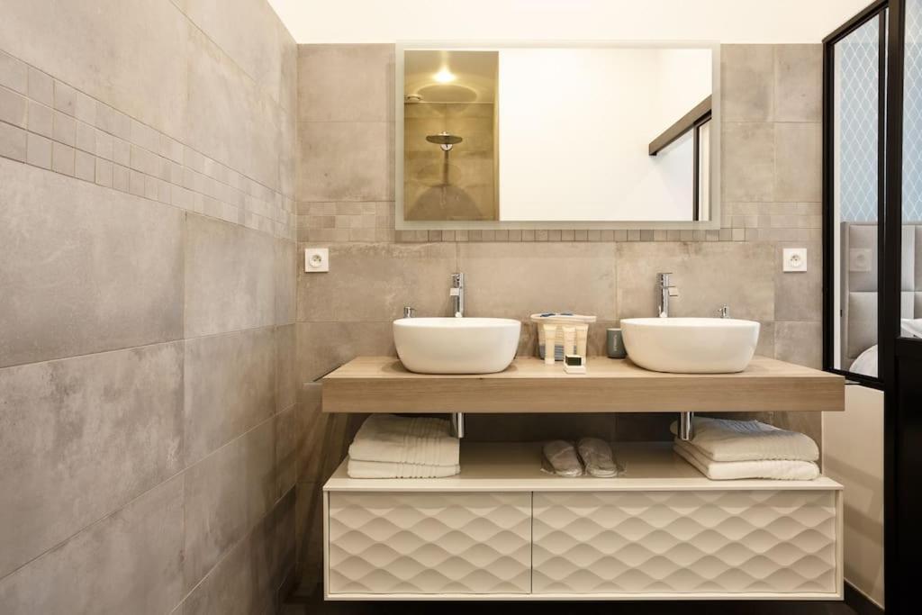 Renovated Spacious Parisian Near La Madeleine * Parigi