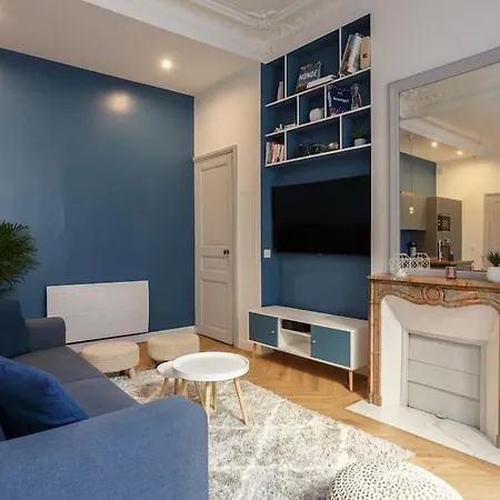 Renovated Spacious Parisian Near La Madeleine * Parigi